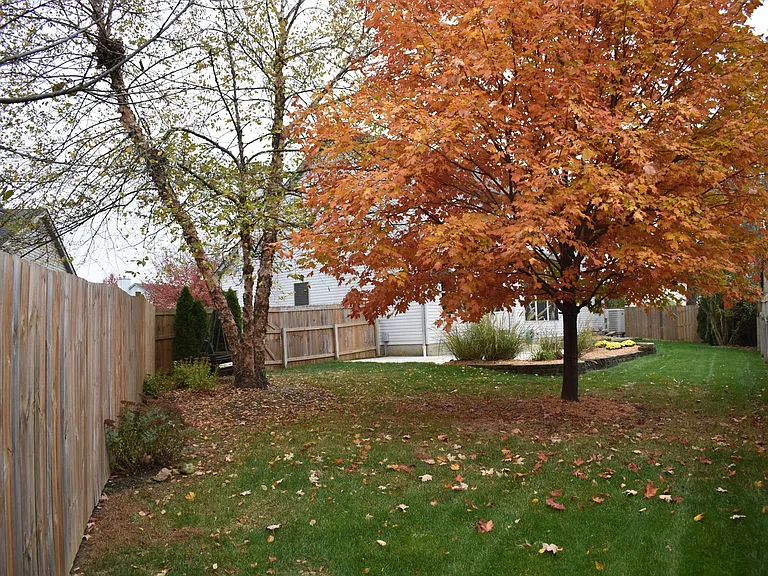 7567 Ladywell Ct — Photo 5