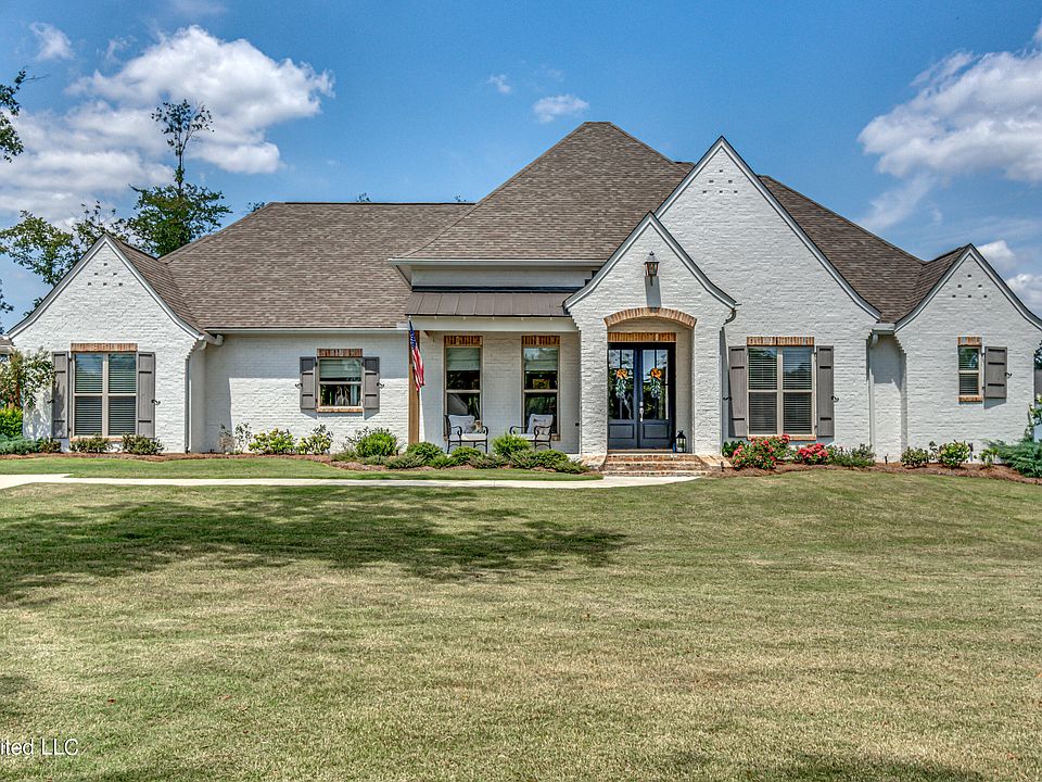 1st image of 939 Mulberry Dr