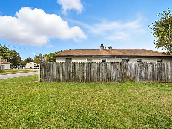 4th image of 2826-2828 Continental Dr