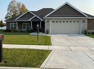 11429 McIntosh Ln, Schererville, IN 46375