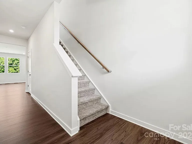 2317 Blue Sky Meadows Dr — Photo 3