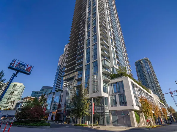 6098 Station St #506, Burnaby, BC V5H 0H4