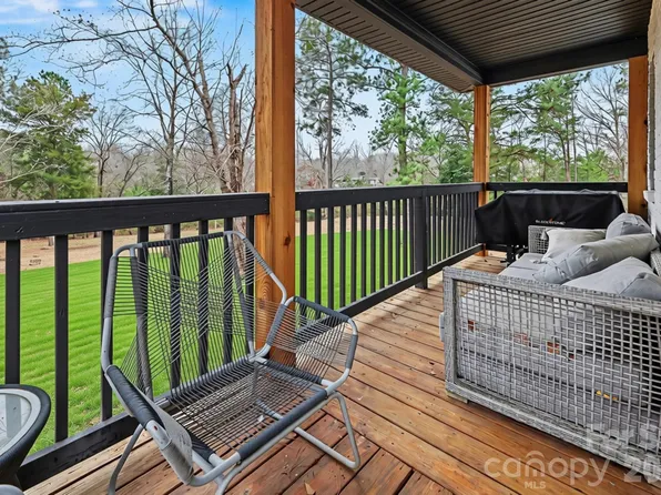 504 Six Mile Creek Rd, Lancaster, SC 29720