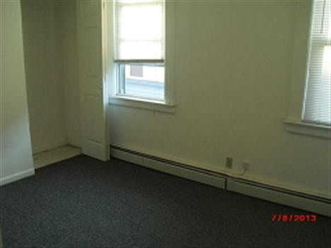 4th image of 73 Wallace St