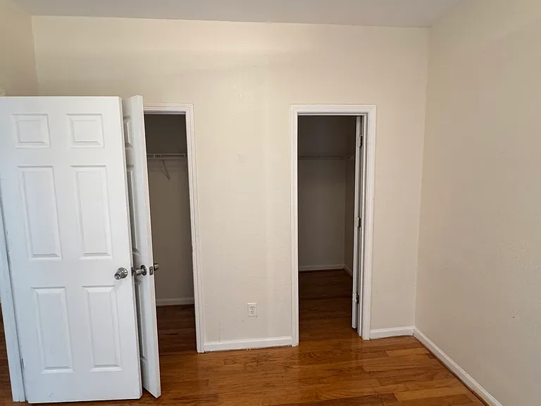 391 Brookview Dr — Photo 5