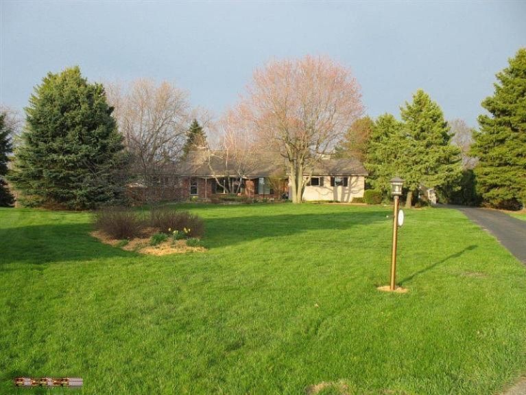 1st image of 1851 Skyview Dr