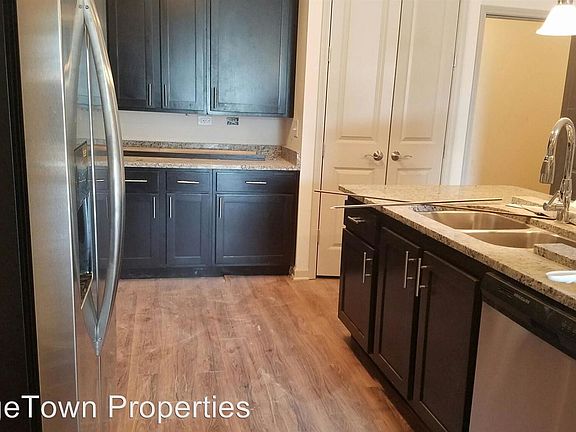 4th image of 210 S Montgomery St APT 102