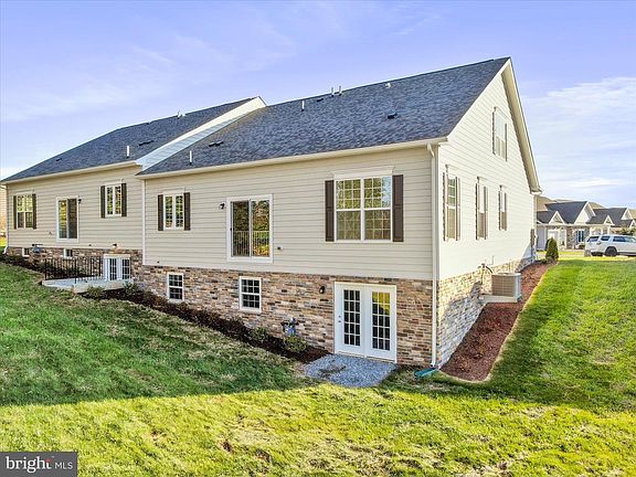 4th image of 12926 Hawkins Cir #26