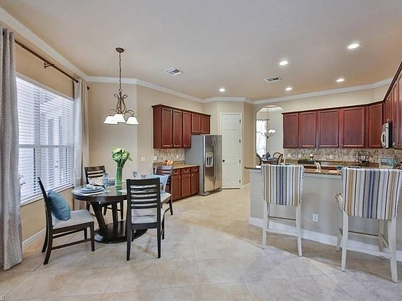 Casual dining & Kitchen