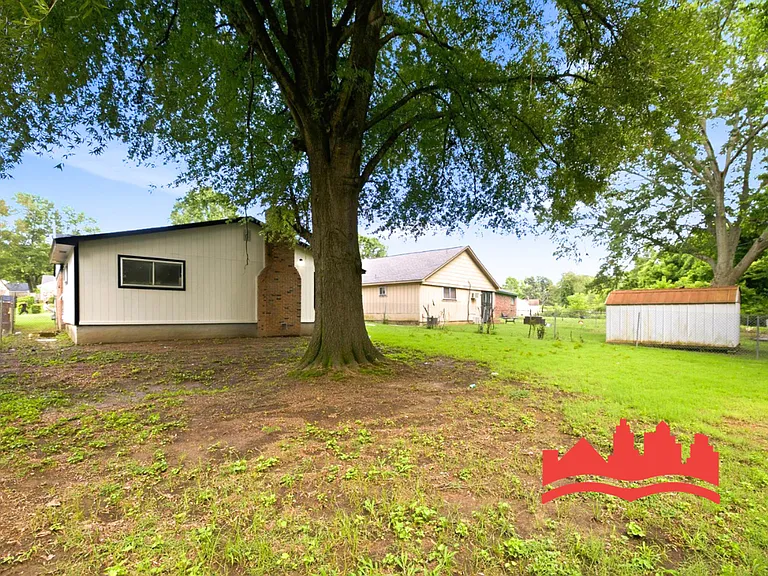 4921 Shayne Ln — Photo 30
