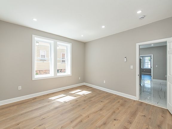 5th image of 10 Alyea Ter APT 5