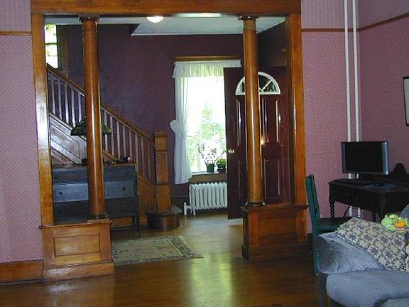 3rd image of 34 Lisbon St