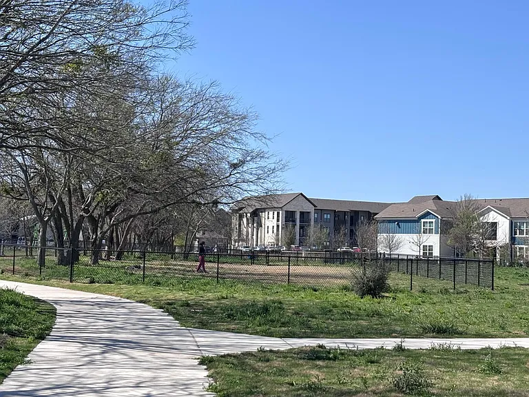 1405 Berlin Ln — Photo 25