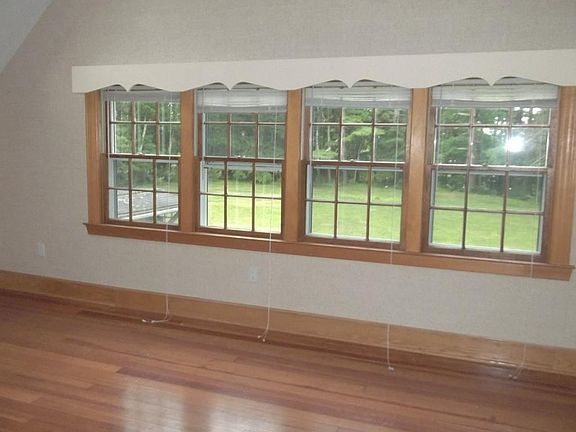 3rd image of 151A Plymouth St #2