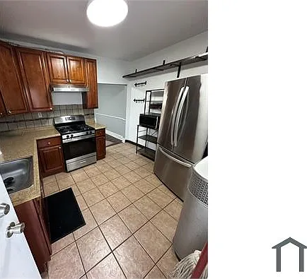 241 W Champlost St #1 — Photo 9