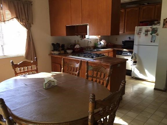 4th image of 32 Las Lomas Dr