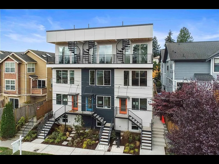 9221 Ashworth Ave N #C — Photo 30