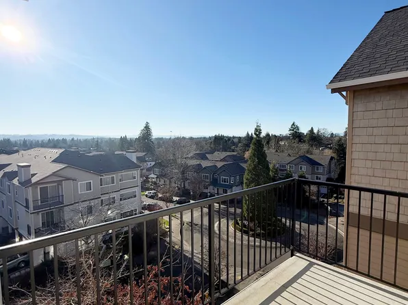 645 NW Falling Waters Ln Unit 402, Portland, OR 97229
