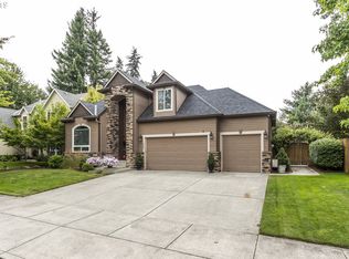 2627 NE Aurora Dr, Hillsboro, OR 97124