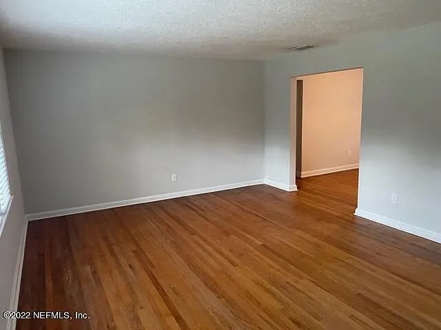 3677 Walsh St — Photo 13