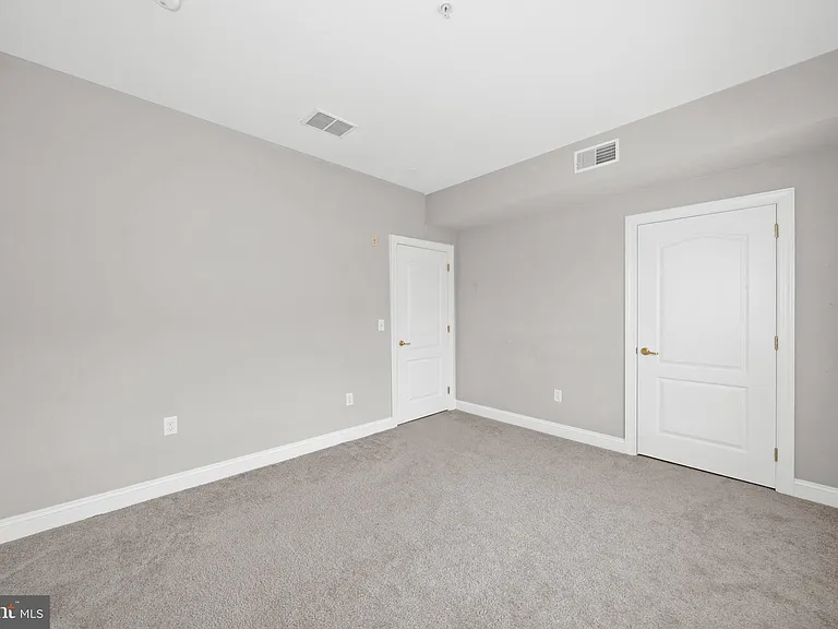 3000 Fountainview Cir #301 — Photo 11