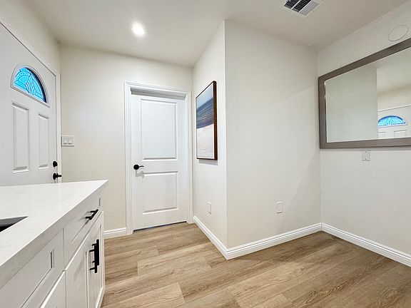 4th image of 4226 Penn Mar Ave #1