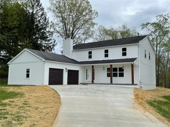 126 Woodshire Dr, Parkersburg, WV 26104