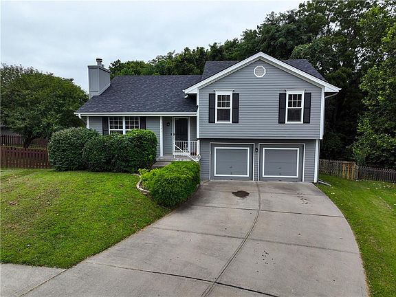 3rd image of 1121 Meadowlark Ln