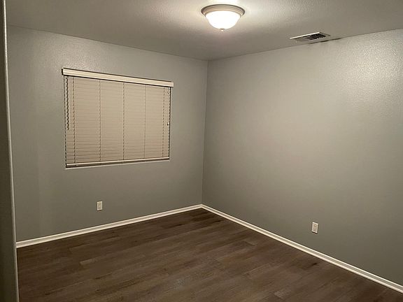 4th image of 73531 Sun Valley Dr #4