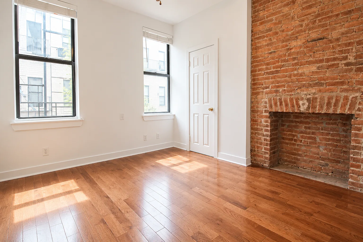 290 Harman Street — Photo 4