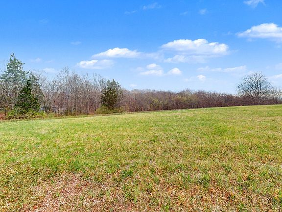 5th image of 9 Louise Rd