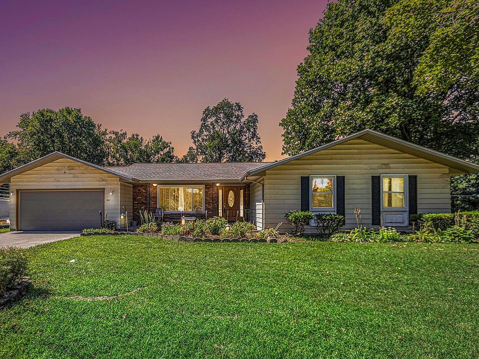 1st image of 60093 Pembrook Ln