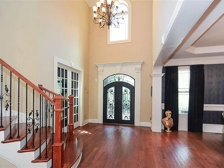 2210 Spalding Dr — Photo 16