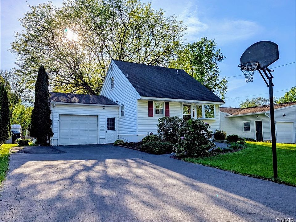 1st image of 112 Pinewood Dr