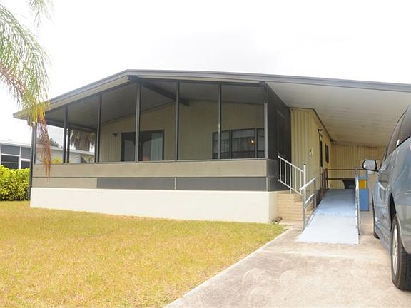 2nd image of 235 Caloosa Lake Cir S
