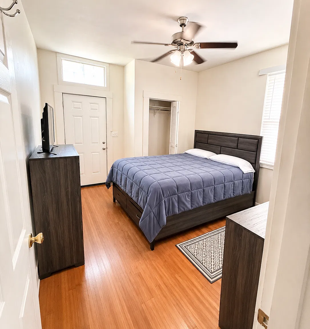 2 bed, 845 sqft, $1,375 — Photo 2