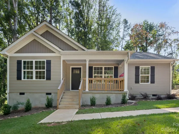 228 Parkland Dr, Forest City, NC 28043