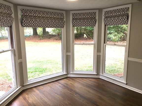 5th image of 482 Club View Dr