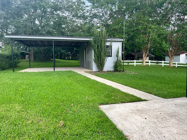 107 Bonnie Rd — Photo 6