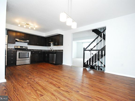 2nd image of 5312 Avalon Pl