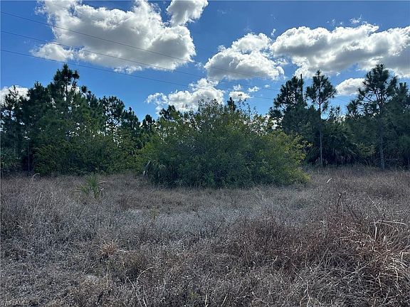 4th image of 35XX Everglades BLVD N