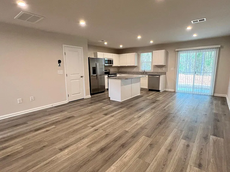 243 Christiana Ln #B — Photo 22