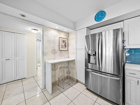 4th image of 3900 Galt Ocean Drive #1004