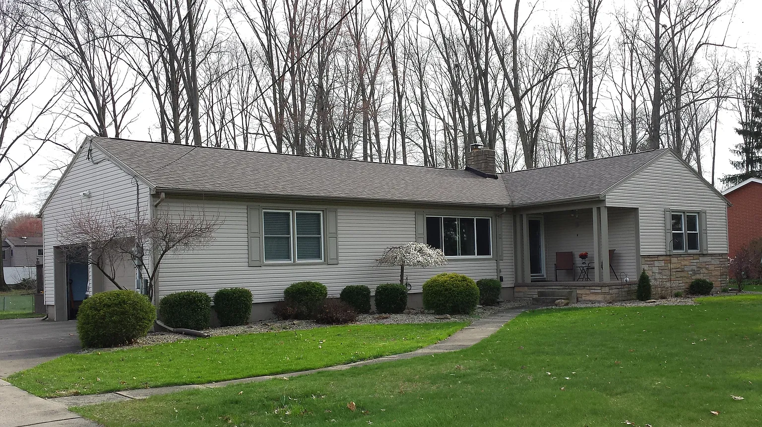 3722 Devon Dr SE photo 1