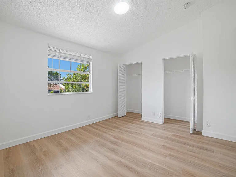 8207 Fairway Rd — Photo 18