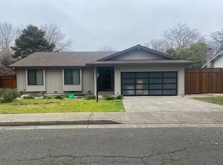 19412 Sleepy Hollow Ct, Sonoma, CA 95476