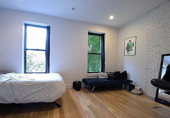 4th image of 905 Sterling Pl #4P