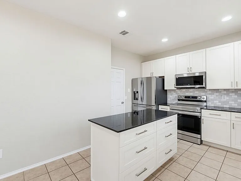 4603 Sydney Harbour Ct — Photo 6