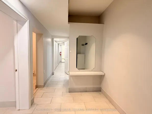 342 Jarvis St, Toronto, ON