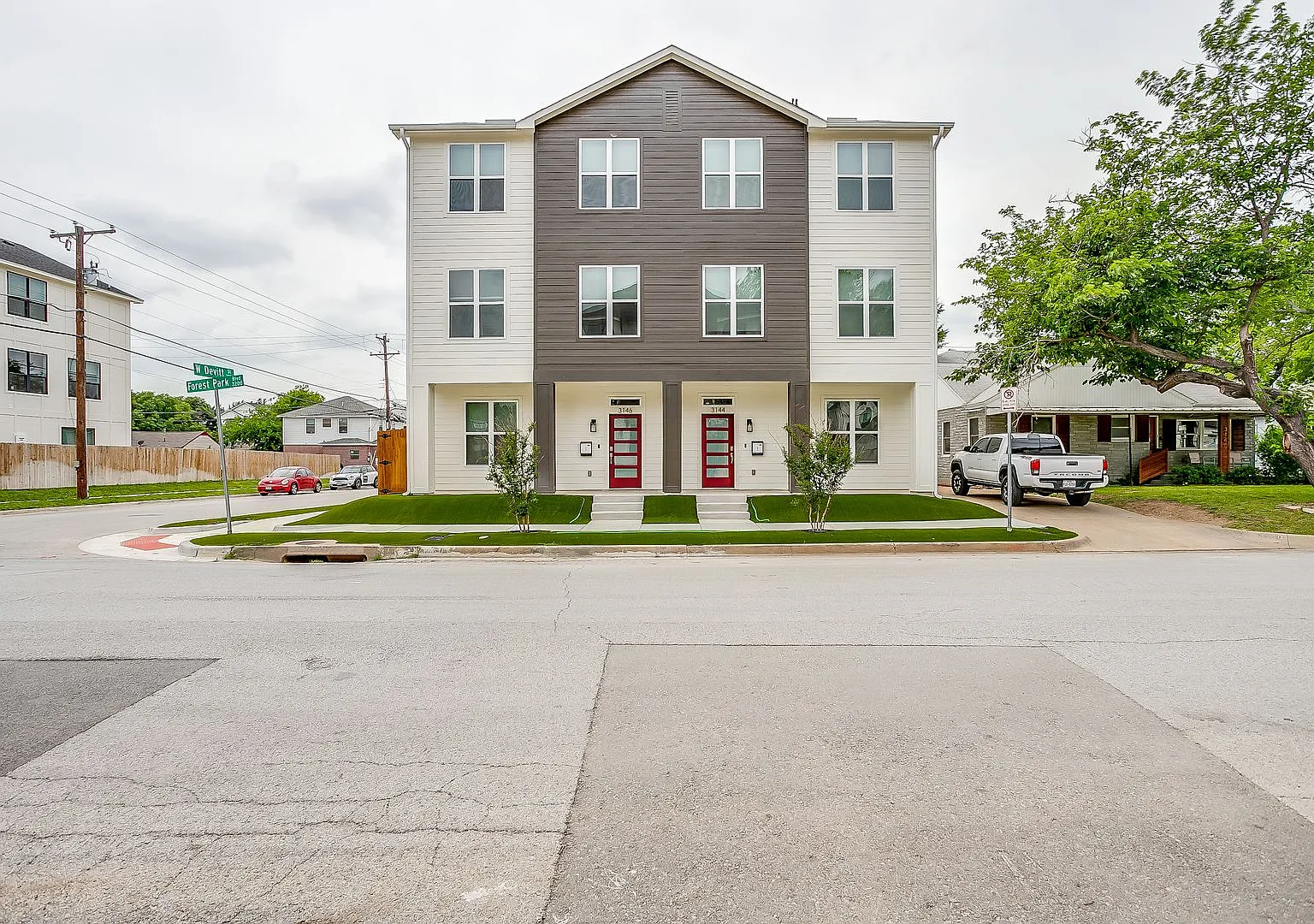 3144 Forest Park Blvd-2027 — Photo 1